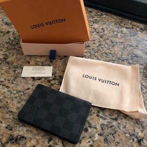 Men’s LV card holder wallet